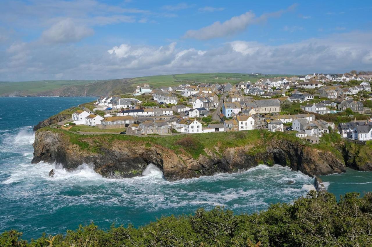 Polrunny Farm Seaberry Cottage With A Sea View And Log Burner Boscastle Zewnętrze zdjęcie